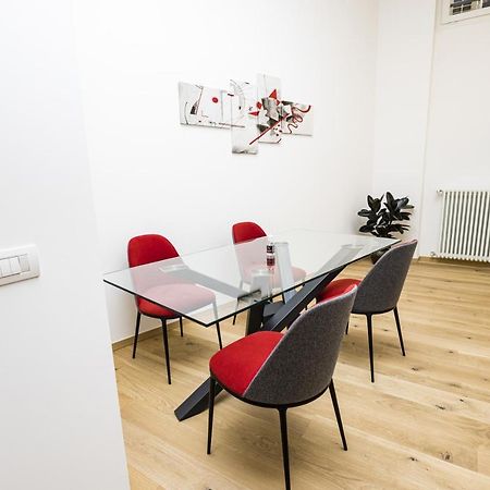 Апартаменти Loft La Sedia Rossa - Centro Storico Мілан Екстер'єр фото