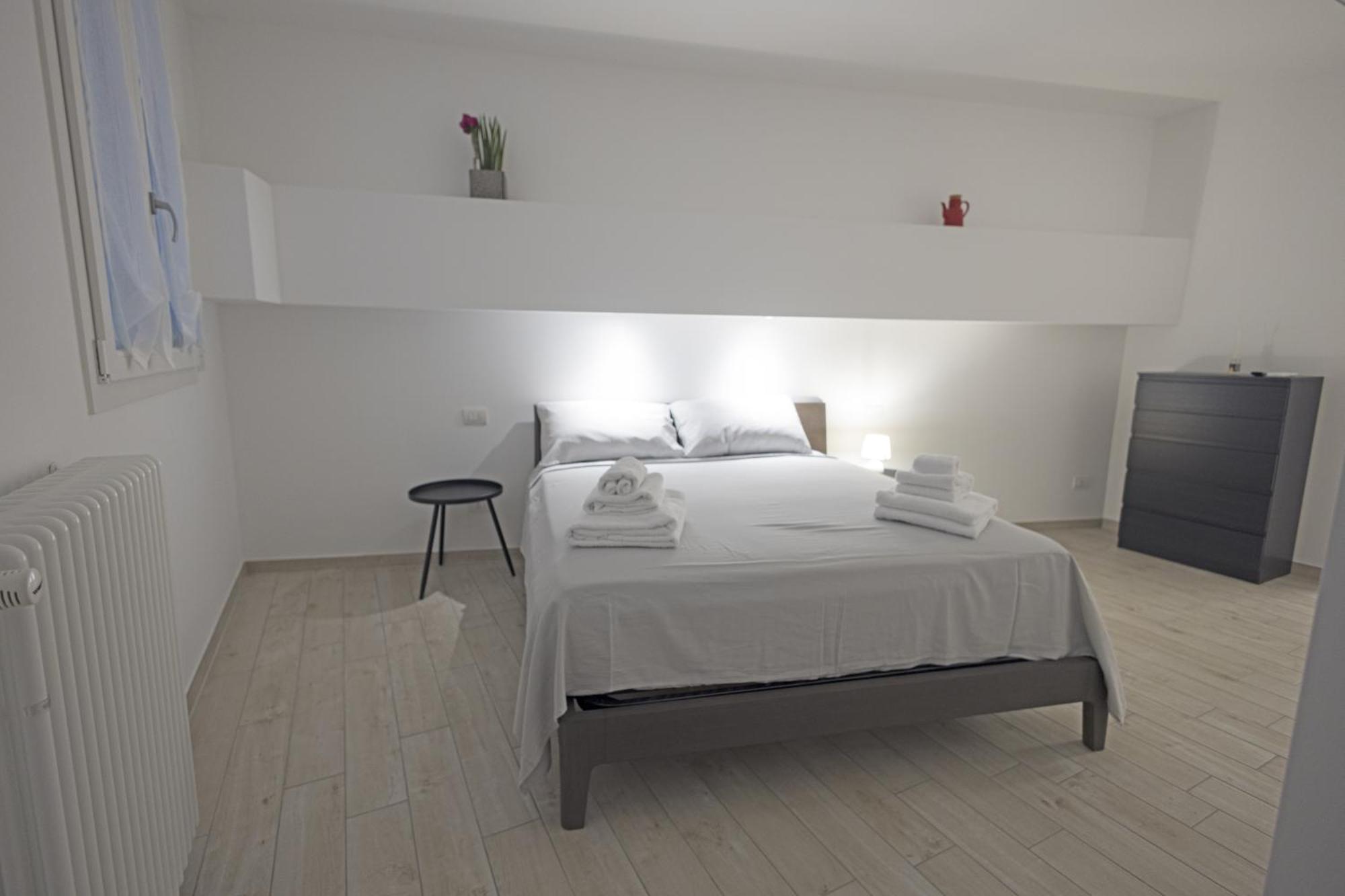Апартаменти Loft La Sedia Rossa - Centro Storico Мілан Екстер'єр фото